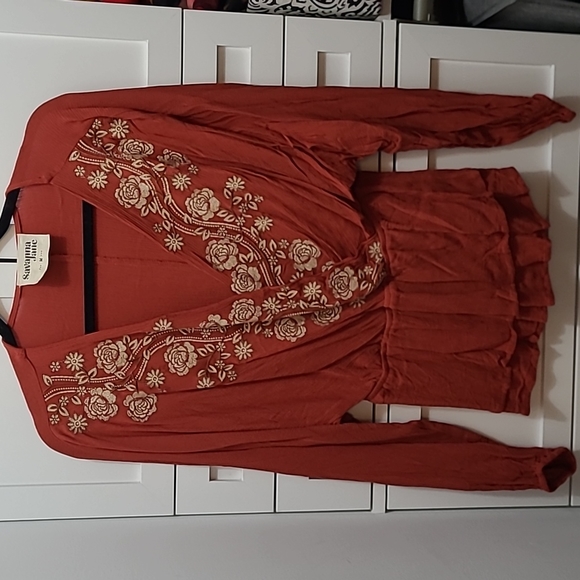 Savannah Jane Peplum Top Medium - Picture 1 of 2